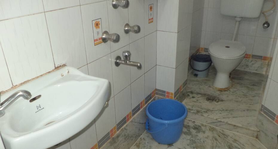 Hotel Raj Mahal, Siliguri 4